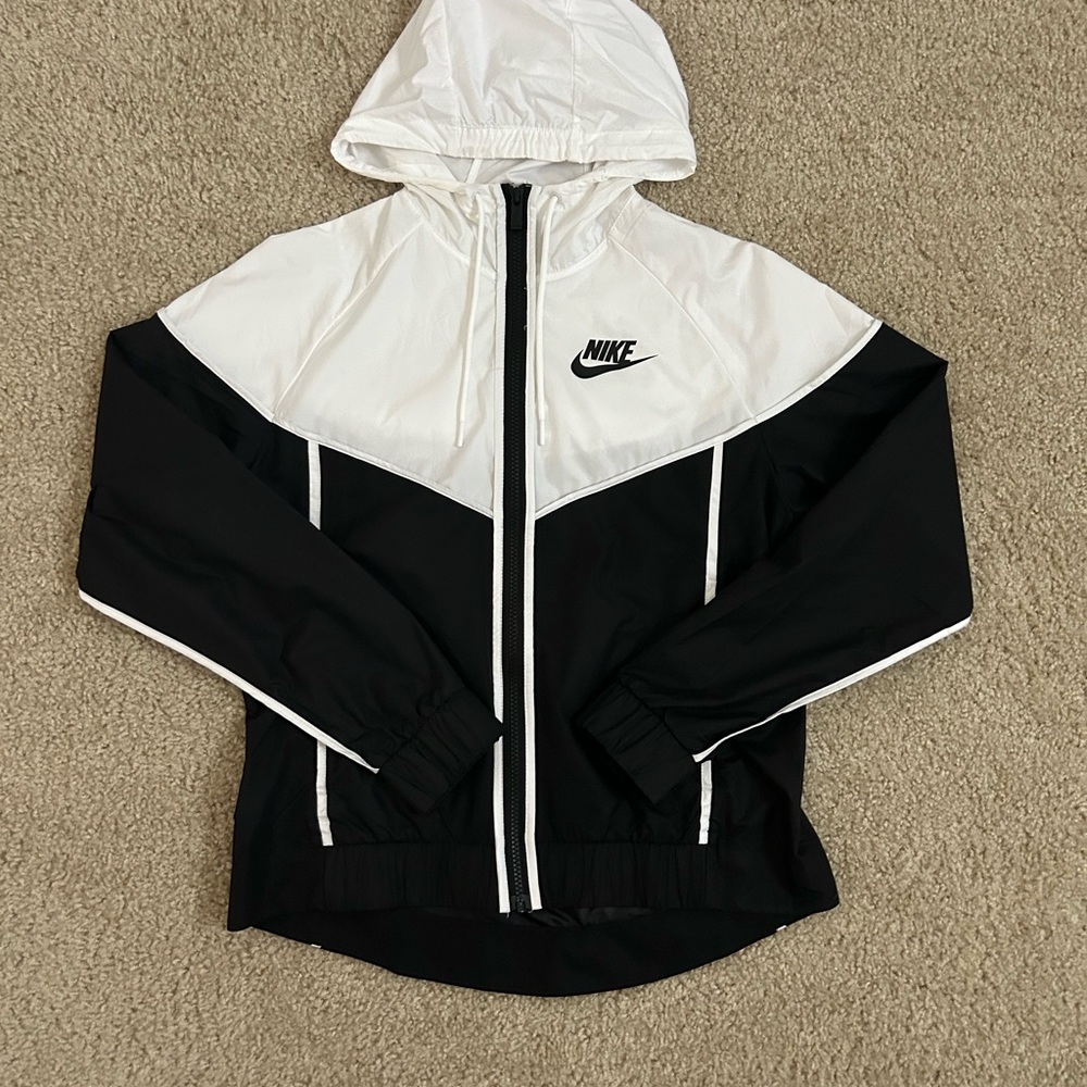 Nike White and Black Hooded Windbreaker Jacket